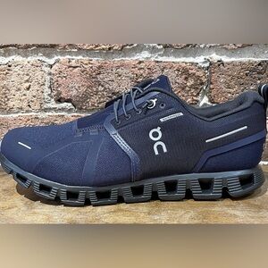 On Cloud 5 Waterproof Womens Navy shoes - limited edition